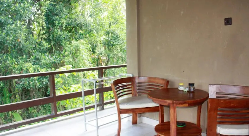 Raka Rai Bungalows