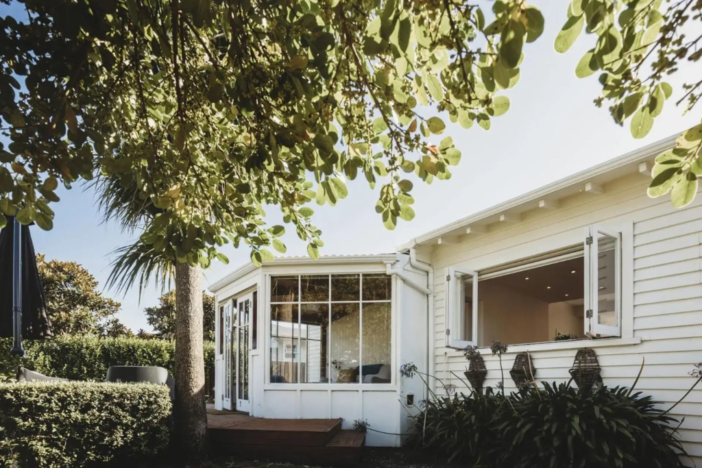 Ropiha Retreat - close to Fitzroy Beach paradise