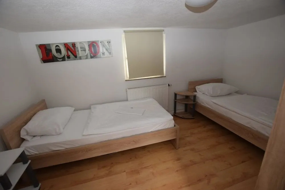 AB Apartment 27