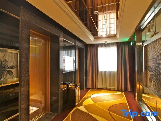 Tiancheng Business Hotel (Pingxiang College)