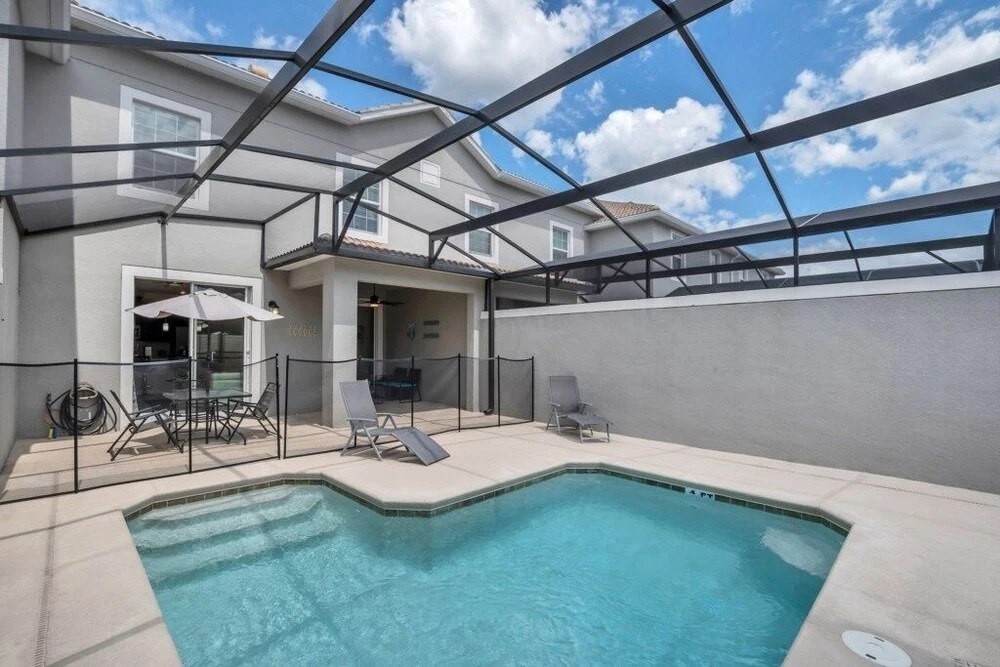 Storey Lake Amazing Resort 4 Bedroom Home! 4 Townhouse by Redawning