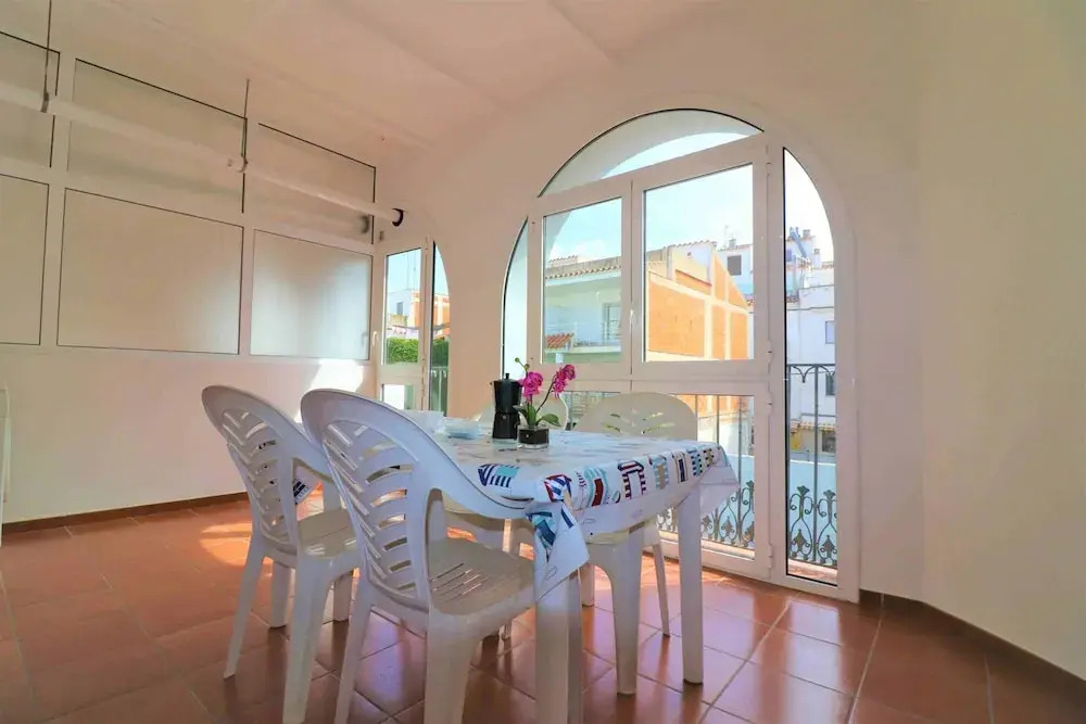 Apartment in Roses by the Beach