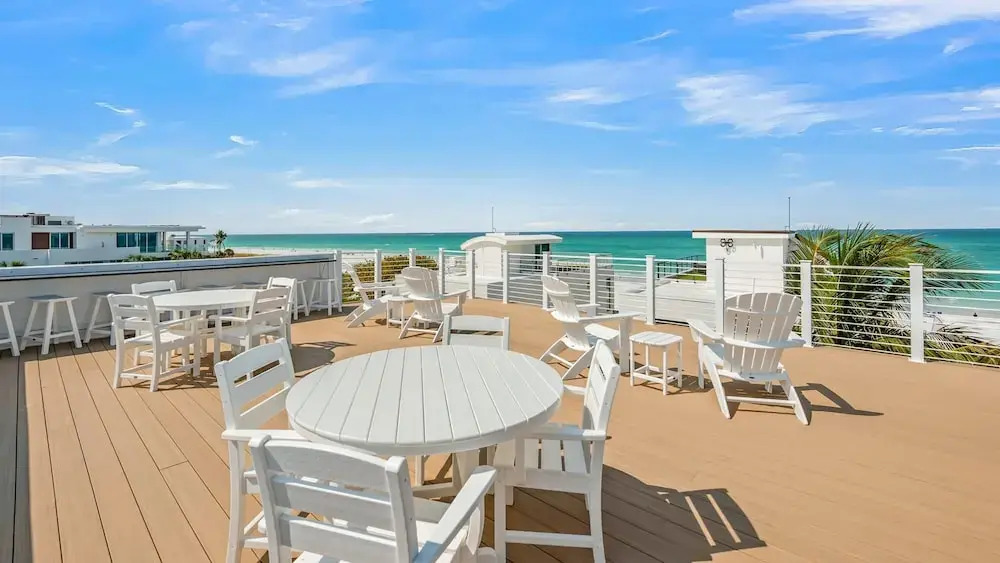 Sandbar Social in Siesta Key