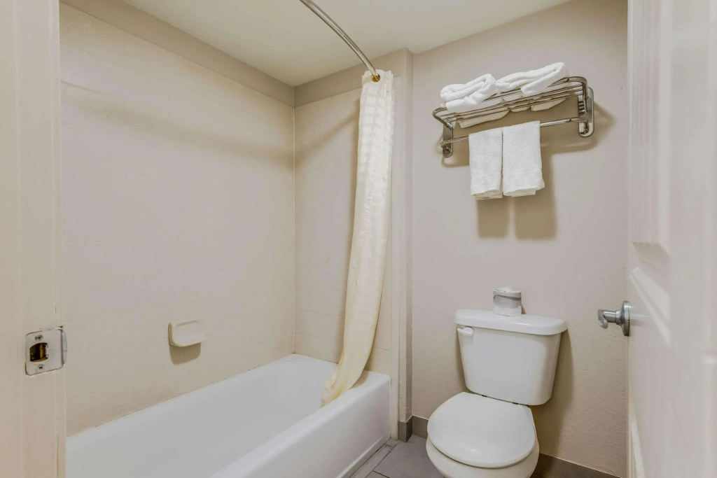 Econo Lodge Inn & Suites Enid South