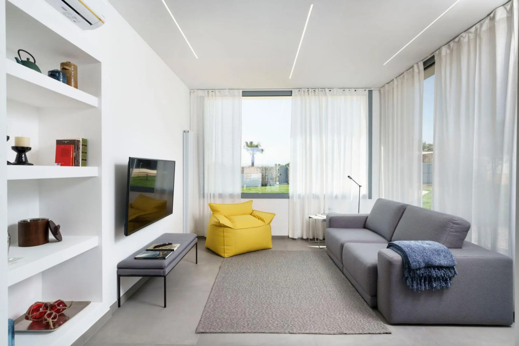 Lovely new villa with pool at walking distance from the beach-VILLA MARZAMEMI