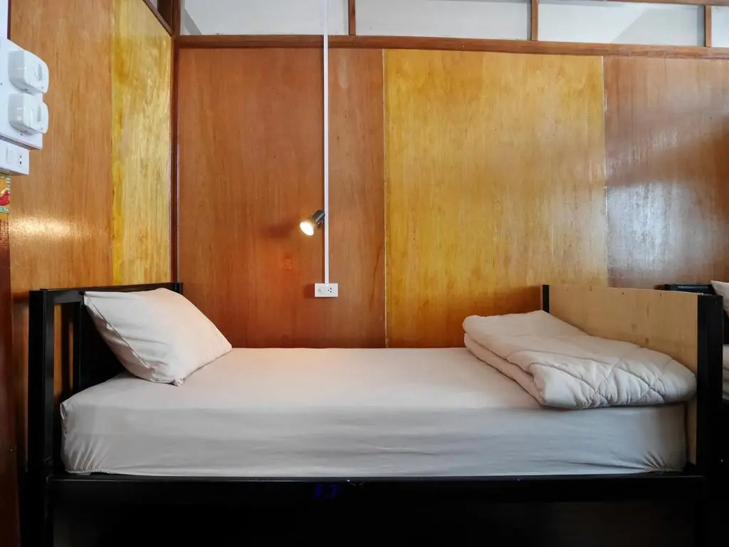 At Pier Hostel Lanta