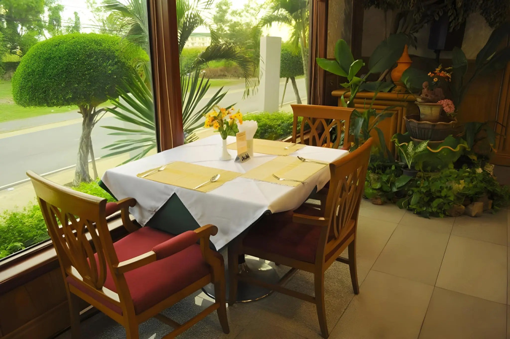 PathumThani Place Hotel