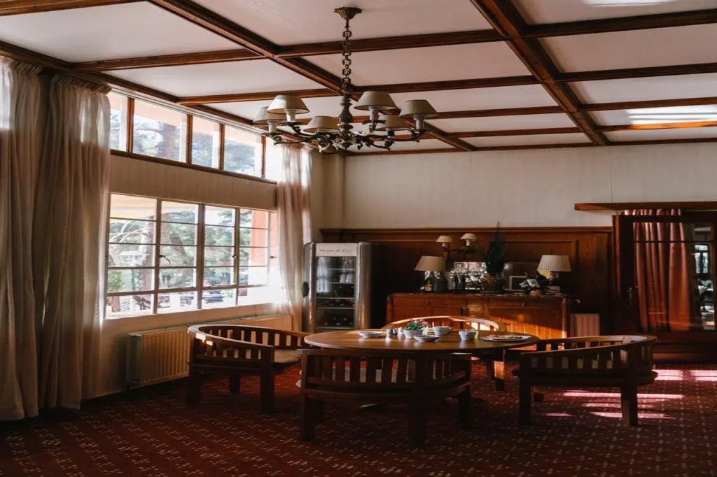 New Helvetia Historic Hotel