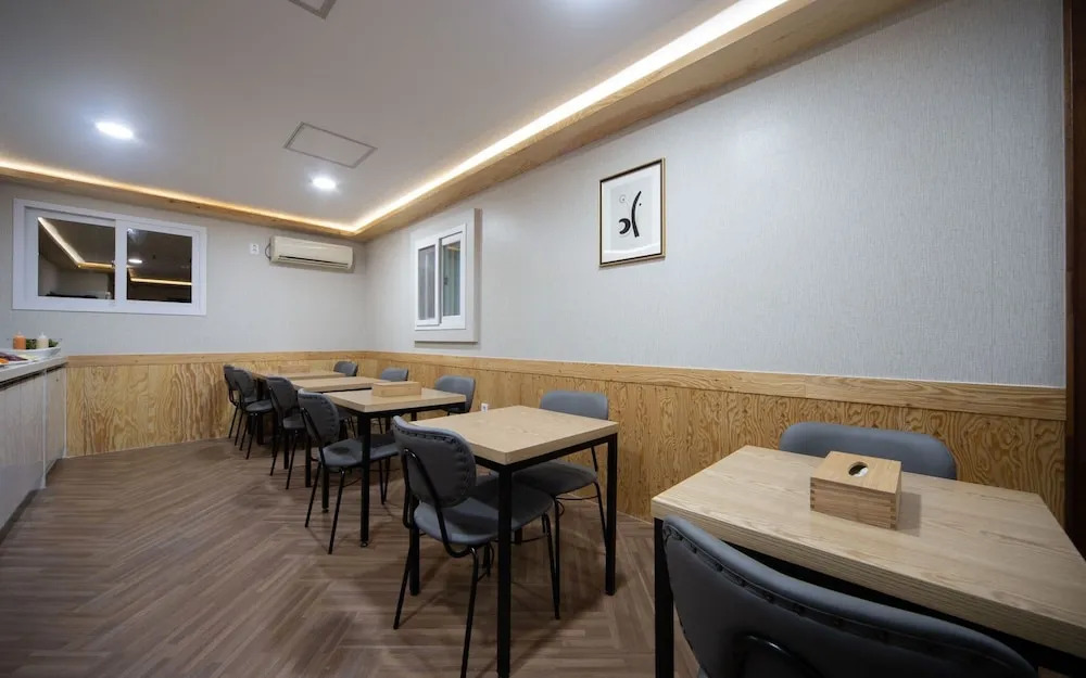 Sweet Hotel Seongseo