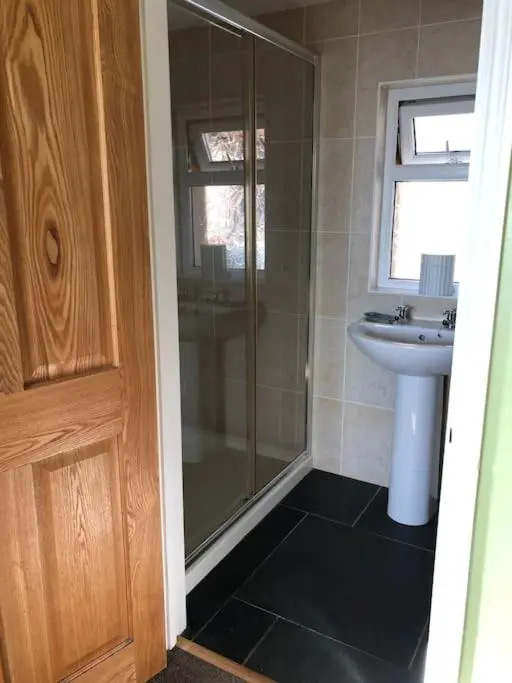 Spacious 4-bed House in Lynton