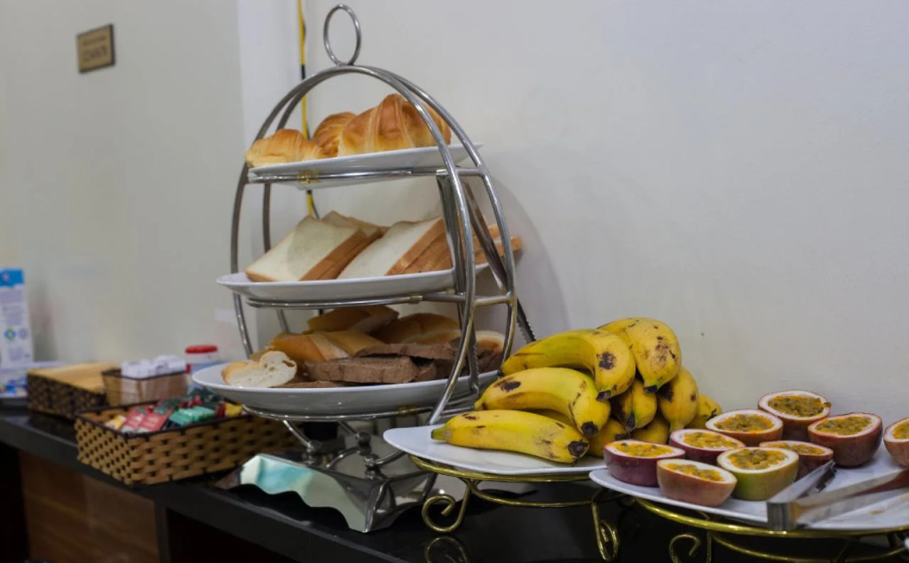 Bella Rosa Hotel & Travel