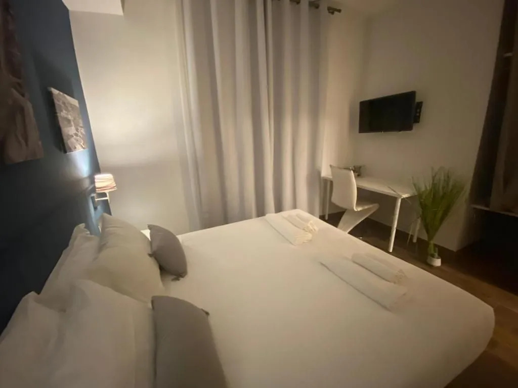 HOTIDAY Room Collection - Napoli Botanique