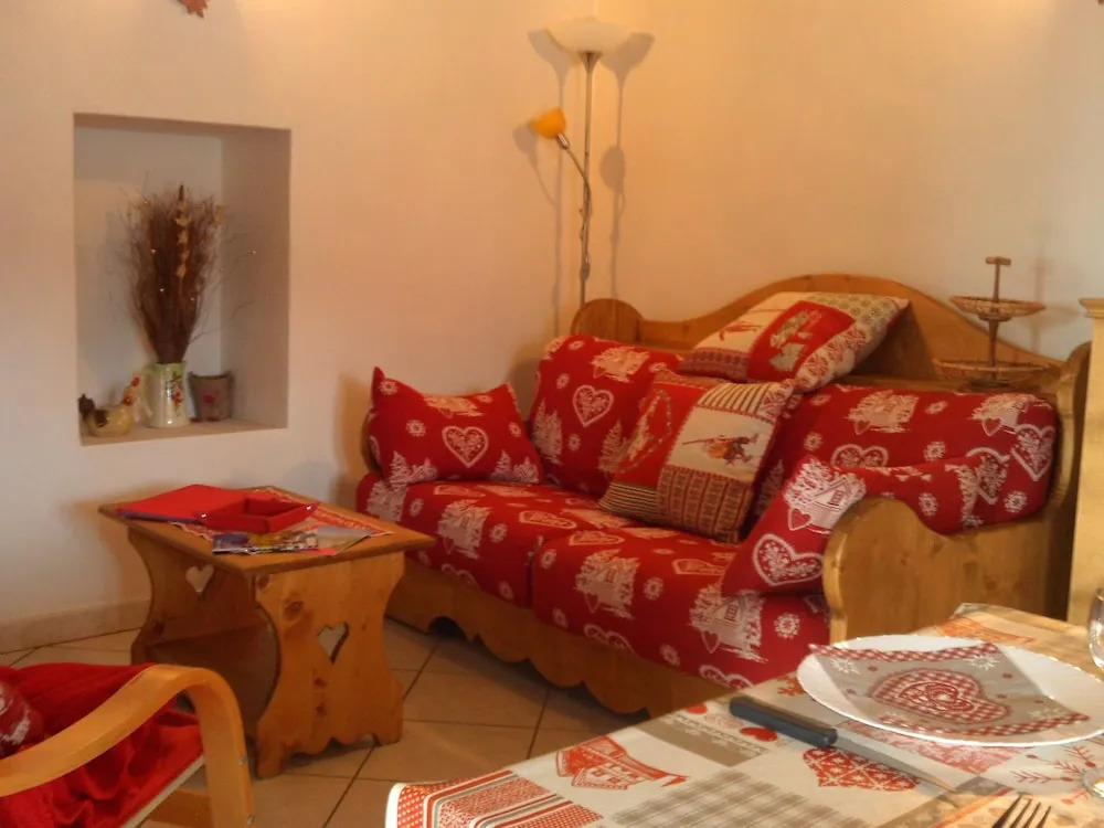 appartement gentiane 4personnes dans gite "la maison daugustin" classé 3 étoiles,la tour,73530 st jean darves