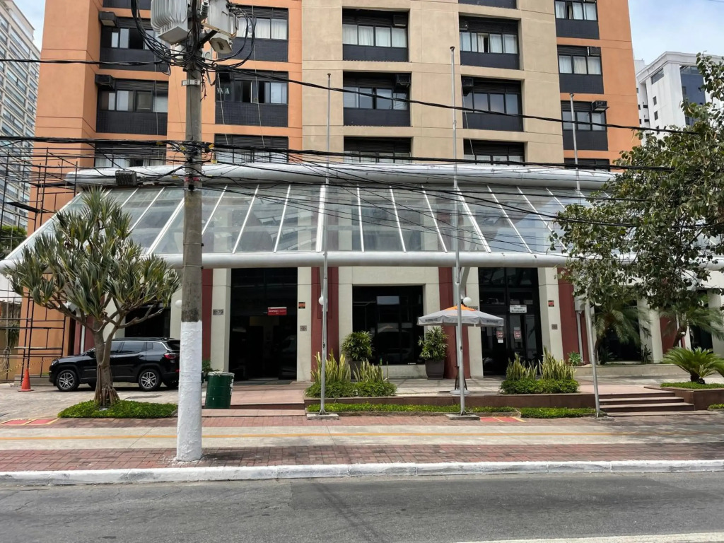 Apartamento encantador com piscina e garagem