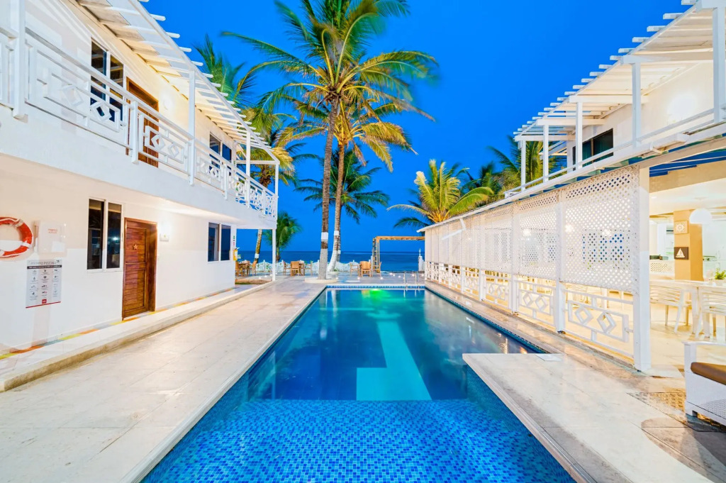 Hotel San Luis Beach House By OxoHotel