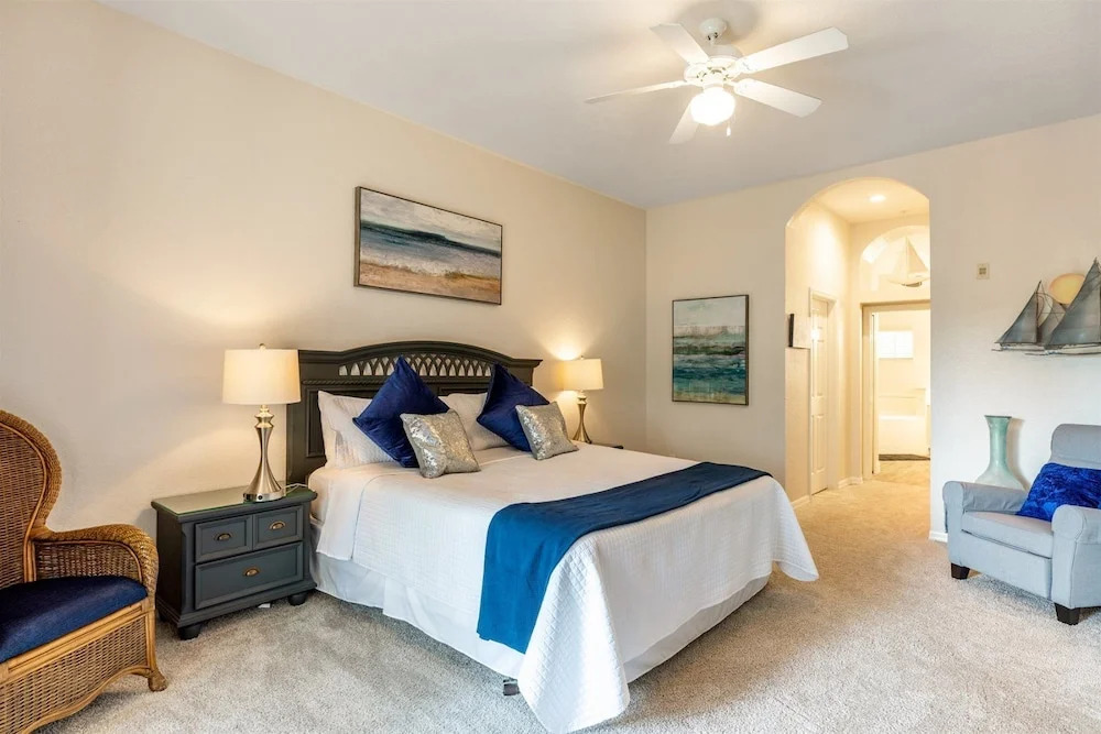 Fabulous modern 3 bed condo in Bahama Bay resort - Villa #493