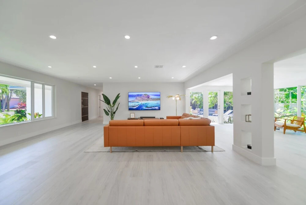 Amazing renovated home close to the Bay