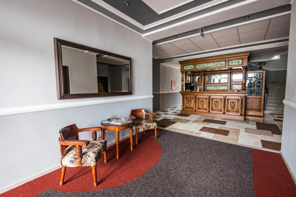 Hotel David with Free Parking