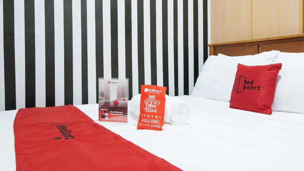 RedDoorz Premium @ SMDC Fairview 2