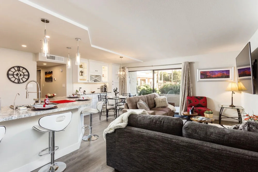 Via De Royal 2 BR by Casago