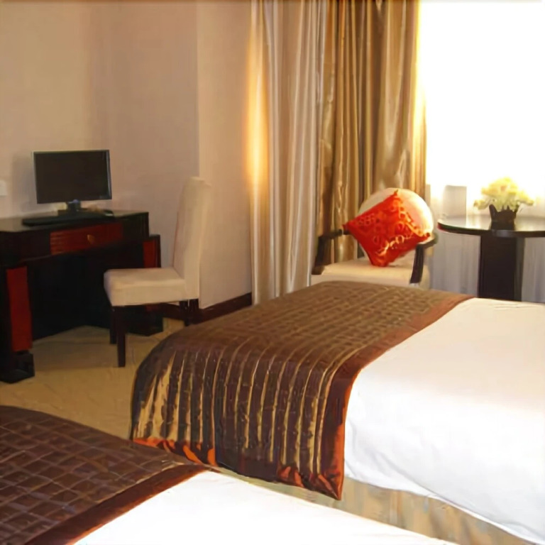 Goldenplam Hotel
