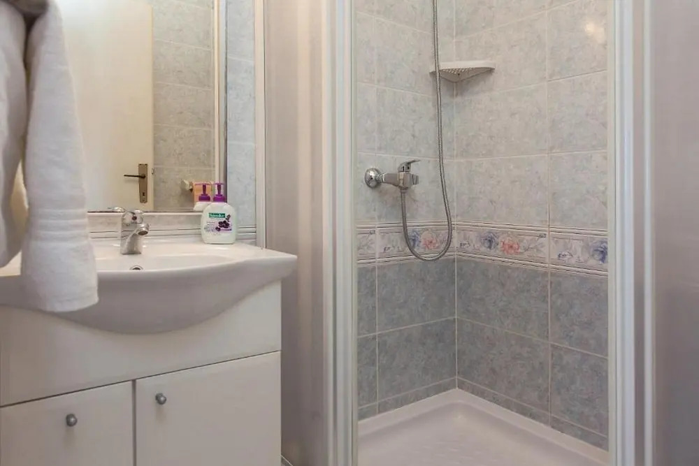 Summerheaven Apartments