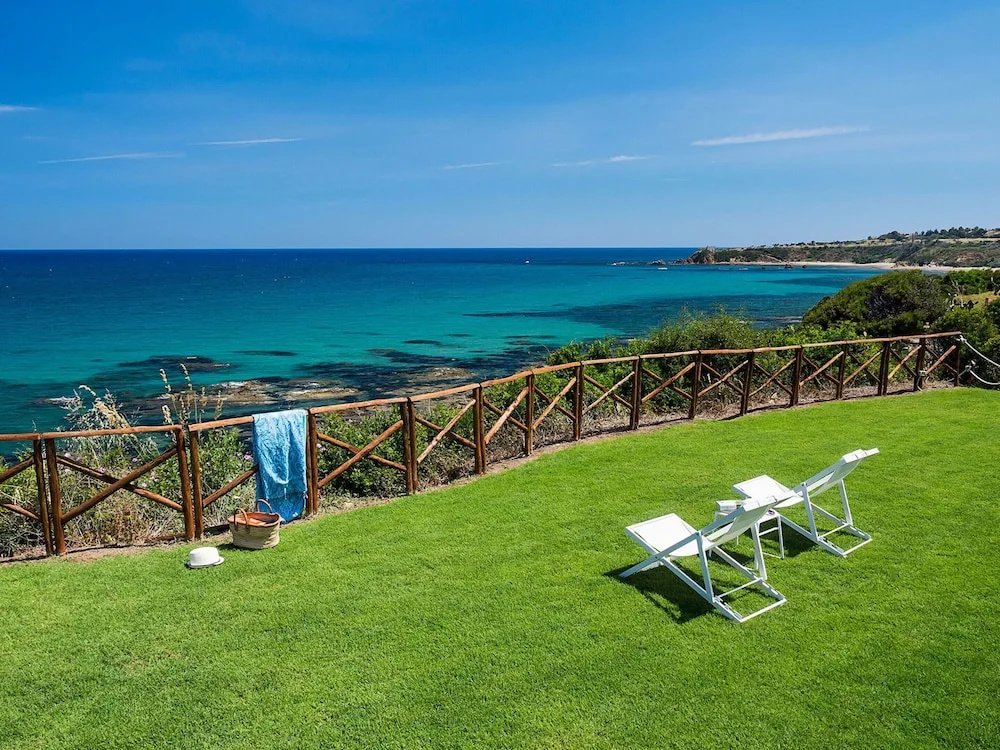 Elegant House in Cefalù, Near the Sea With Stunning Views and Garden!