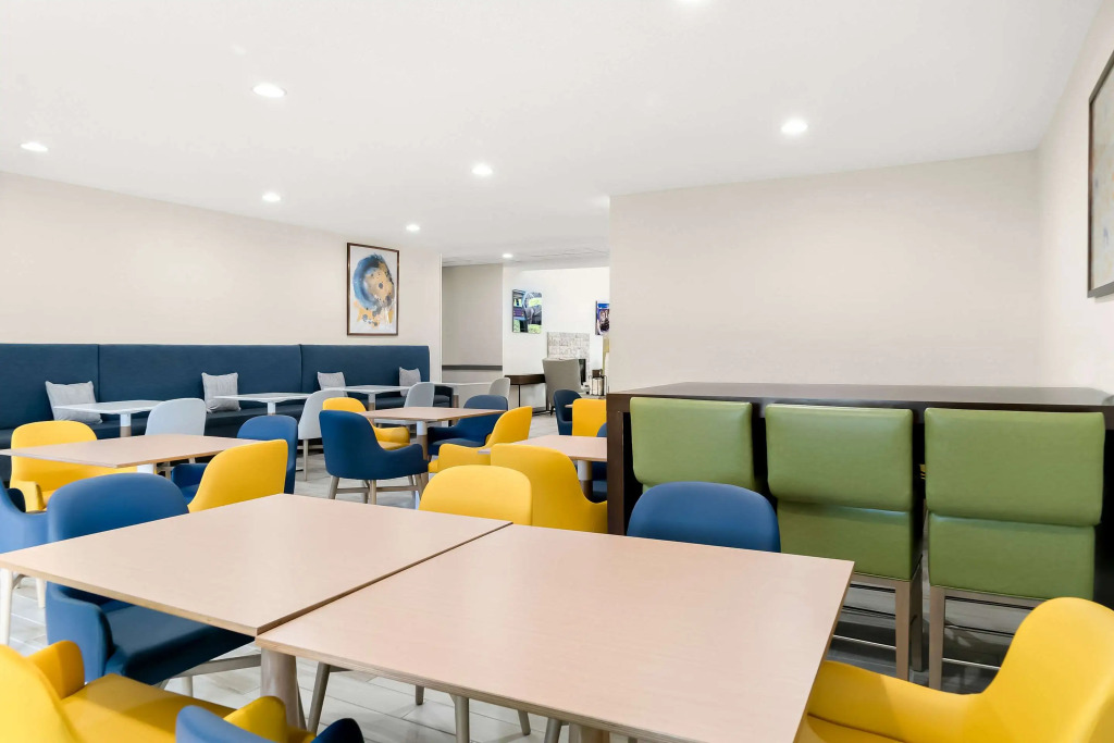 Holiday Inn Express & Suites Southfield - Detroit