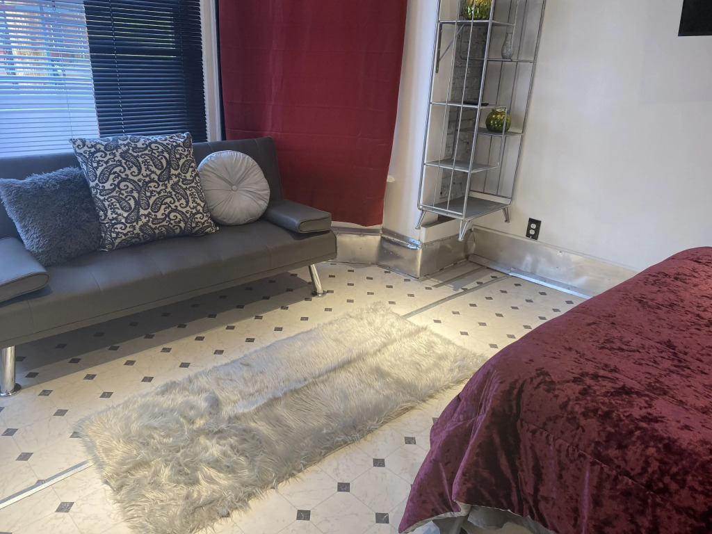 Stylish 4 bedroom home near Philadelphia