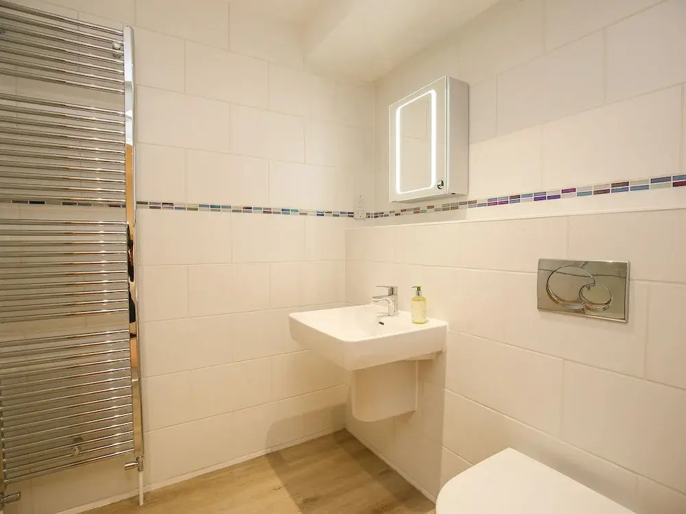 5 Burford Mews