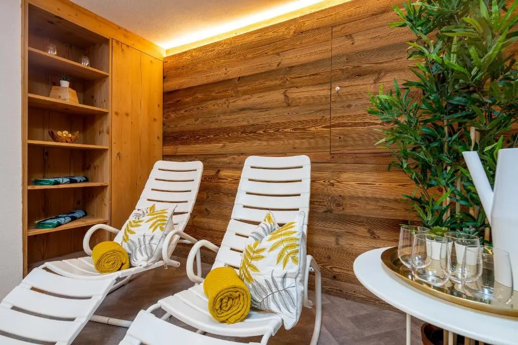 Chalet SONNECK Summer Card included