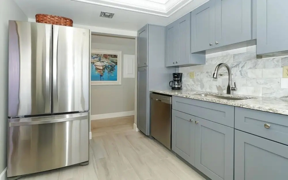 404-excelsior- Beautiful Unit Offering Amazing Gulf Views! 2 Bedroom Condo