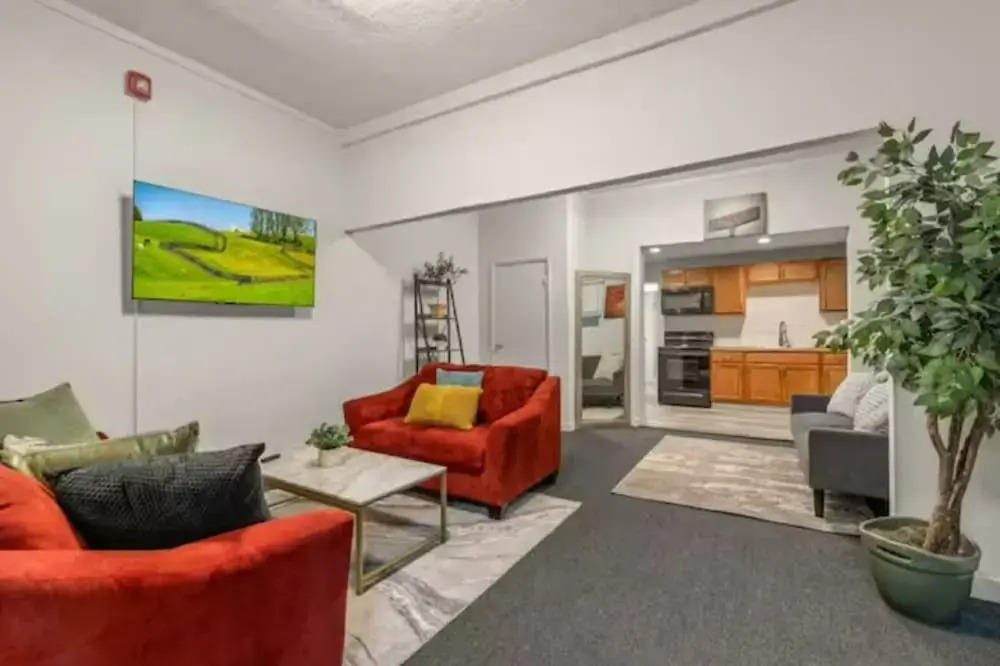 Urban Chic Apartments Near Center City