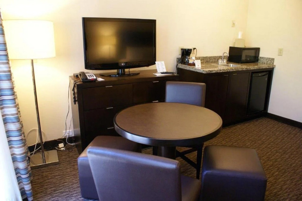 Royal Palace Westwood Hotel