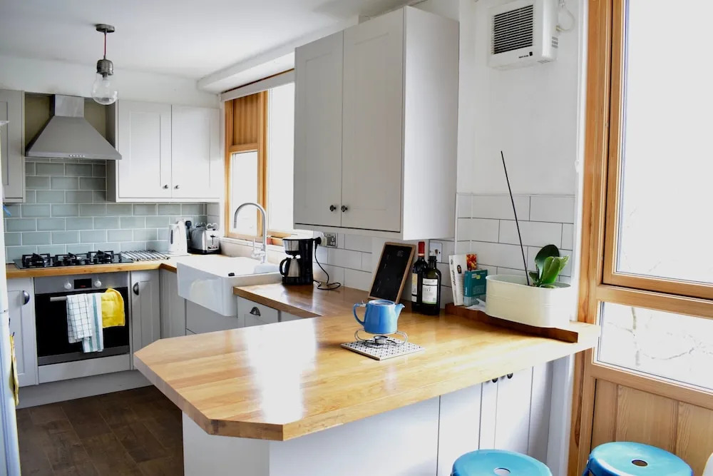 Lovely Flat in Brixton With Balcony
