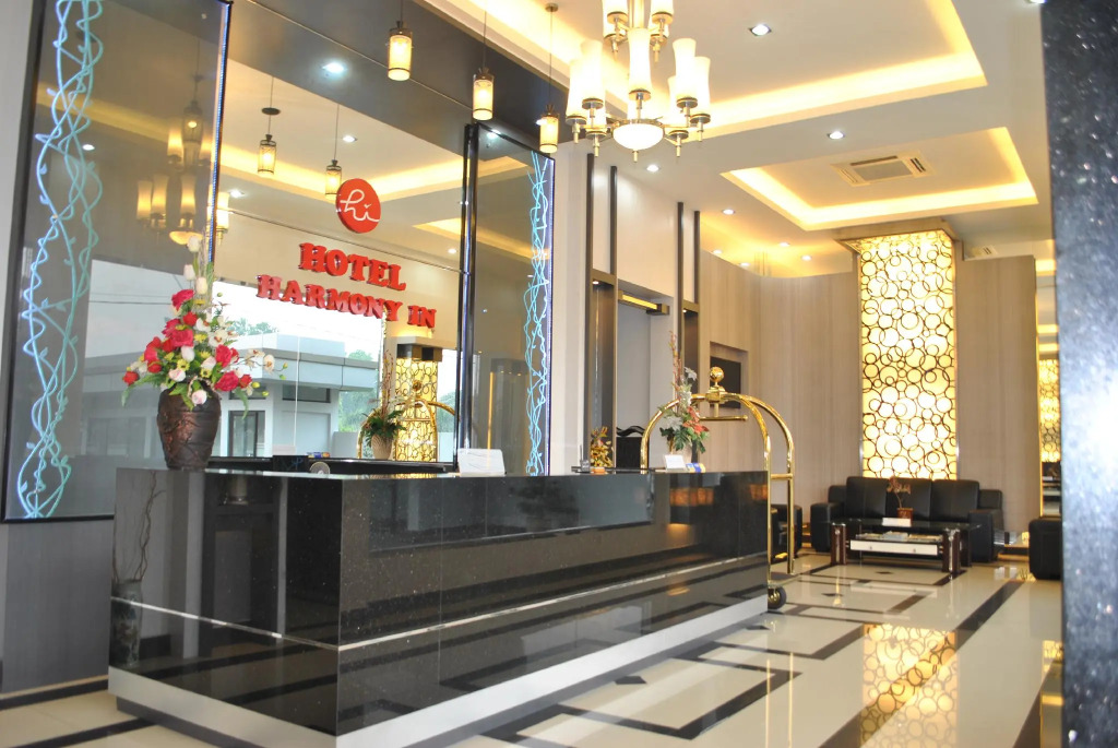 Hotel Harmony In & Karaoke