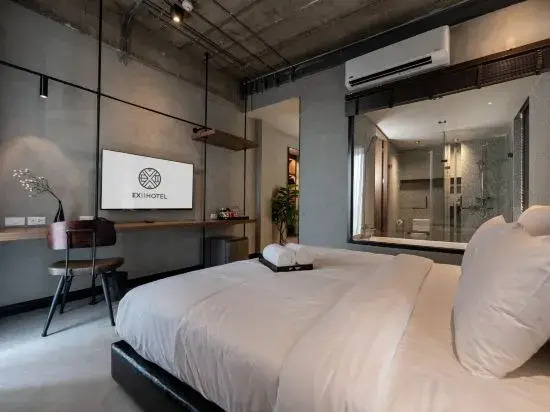 EX2 Hotel