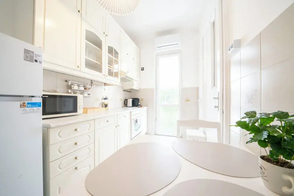 Pozsonyi Suite – 3Br Family Stay | Ac + Balcony