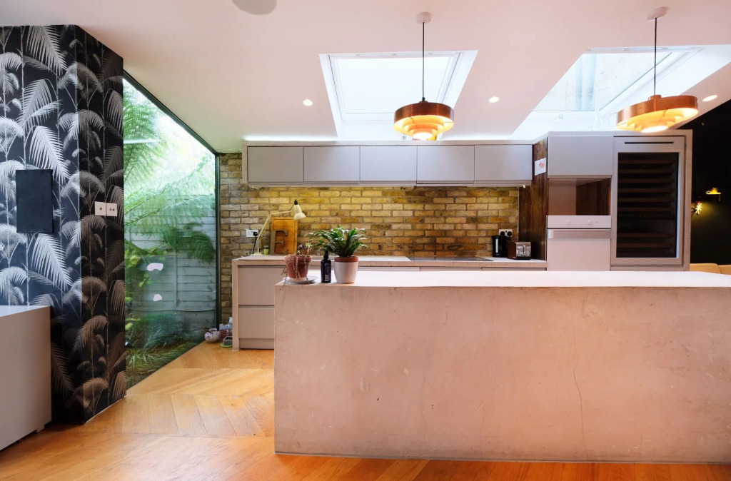 Spacious Modern 3 bed Architect-designed House
