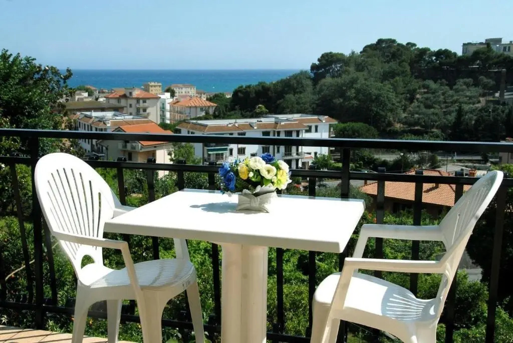 Ferienwohnung für 3 Personen 1 Kind ca 40 m in Pietra Ligure, Italienische Riviera Palmenriviera