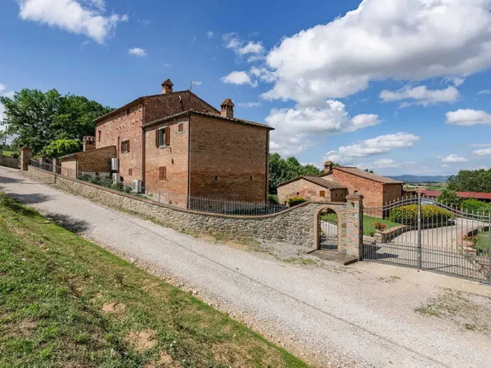 Farmhouse in Tuscany With Pool and Hill Views