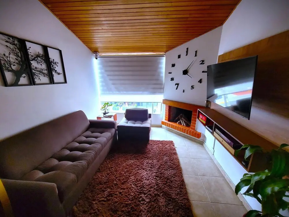 Elegant apartment with up to 4 people