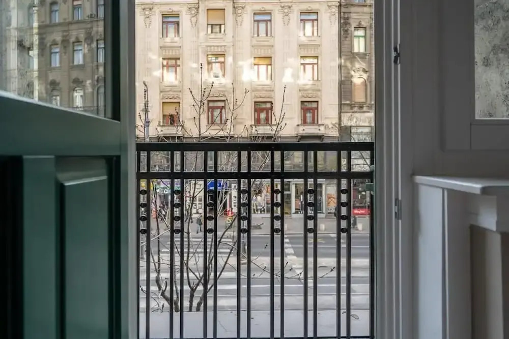 Karoly Boutique Suites, Best Location by BQA