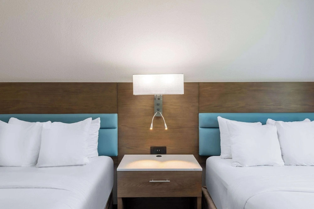 Mainstay Suites