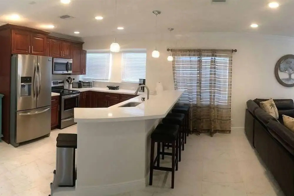 Beautiful Villa, Family Friendly, Access to Dock