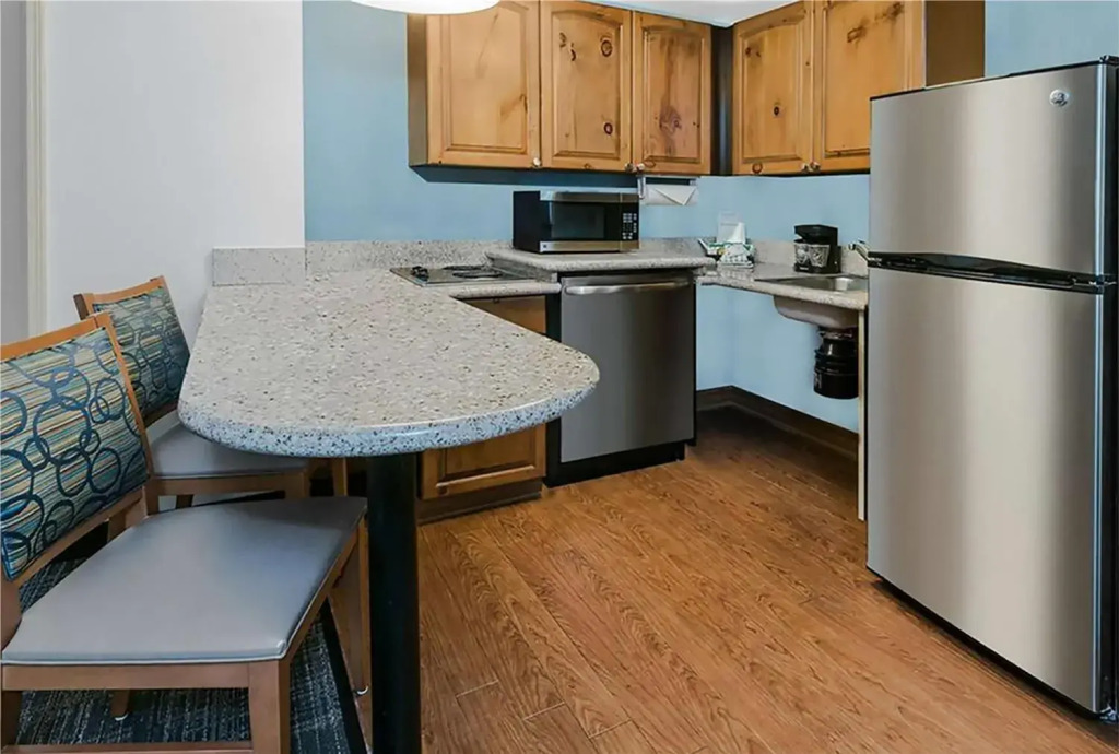 Homewood Suites Phoenix-Metro Center Hotel