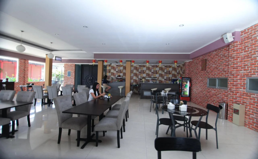 Sun Palace Hotel
