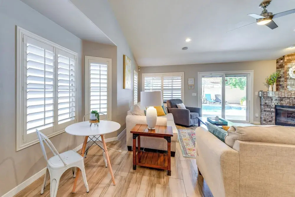 Relax Poolside & Golf: Family Gem in North Phoenix