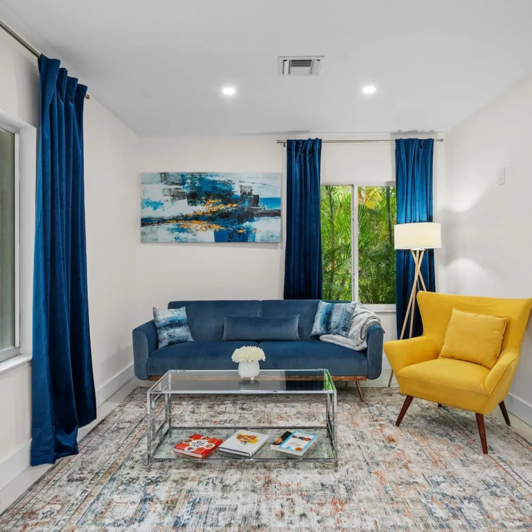 Uhost AI Stylish 1BR Bright Space w Patio