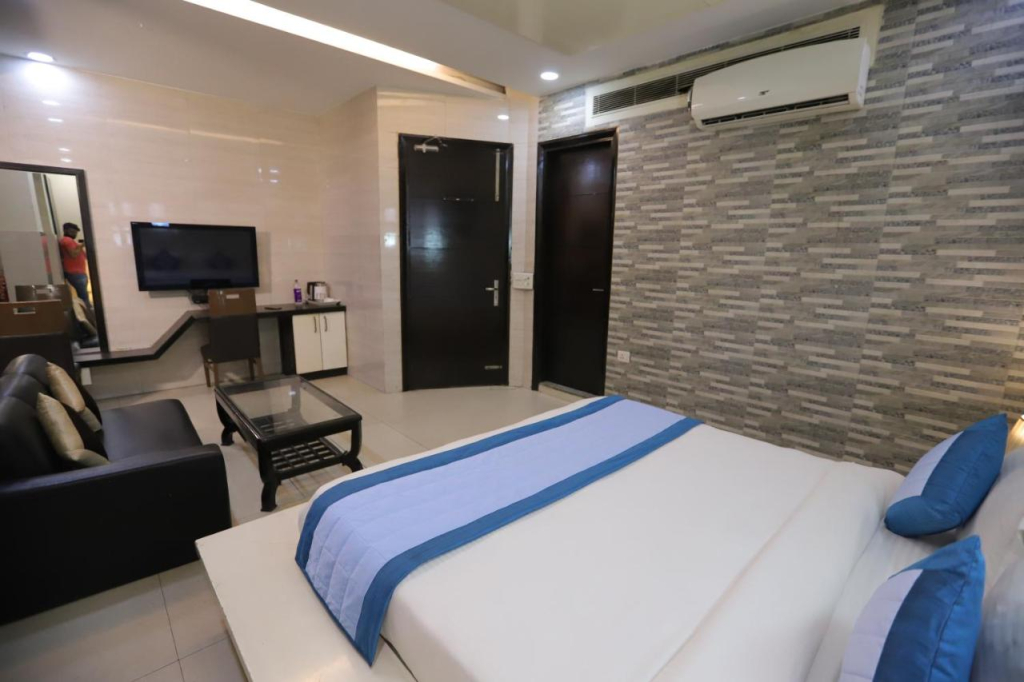 Hotel Vivah Residency Couple Friendly Pashim Vihar